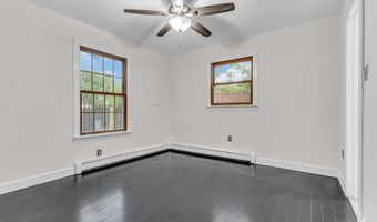 19 Center St, Barnegat, NJ 08005