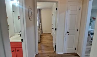 913 Edgemont Cir, Albertville, AL 35950