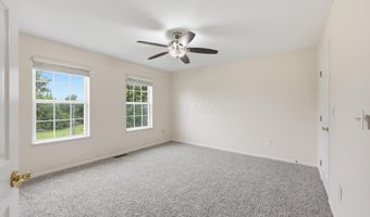 1075 Shady Lake Dr, Columbus, OH 43228