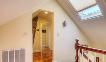 19 Cherry St, Newport, RI 02840