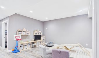 214 E Wapello St, Agency, IA 52530