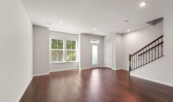 43400 APPLE ORCHARD Sq, Ashburn, VA 20148