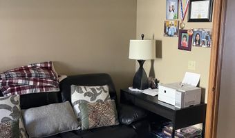 11 Stone St, Danbury, CT 06810