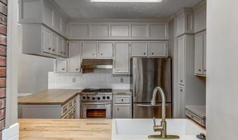 560 Dixton Dr, Brandon, MS 39047