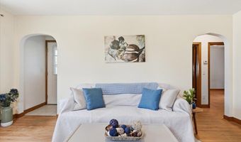 51 Cayuga Ct, Burlington, VT 05408