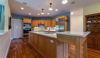 77 Pond Shore Dr, Charlestown, RI 02813