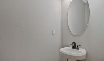 16608 EASTVIEW Ter, Bowie, MD 20716