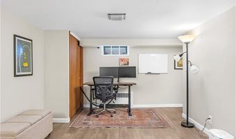 25 Marshall Way, East Providence, RI 02916