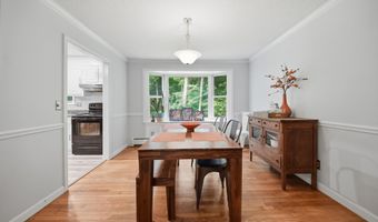 47 Beaver Ln, Bedford, NH 03110