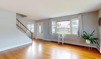 4 Arbania St, Auburn, ME 04210
