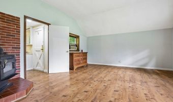 211 Wawayanda Rd, Alloway, NJ 07422