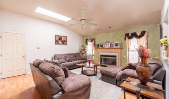 15 Quincy Manor Ln, Burlington, NJ 08016