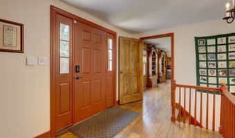 121 Sunset Ln, Berlin, CT 06037