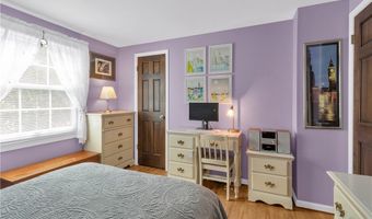 56 LaBelle Ter, Amherst, NY 14228