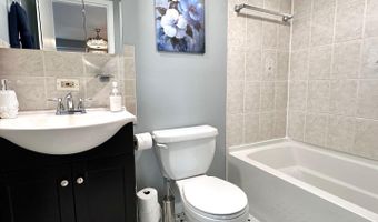 5250 VALLEY FORGE Dr #407, Alexandria, VA 22304