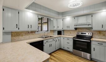 900 BUTTER Ln, Reading, PA 19606