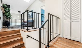 2471 Old Forge Ln 105, Las Vegas, NV 89121