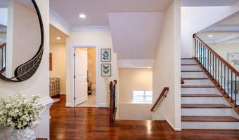 7313 BYRNELEY Ln, Annandale, VA 22003