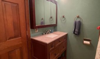 7042 Oak St, Bonners Ferry, ID 83805