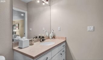 4075 NW CAMALA Dr, Albany, OR 97321