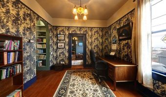 369 37th St, Astoria, OR 97103