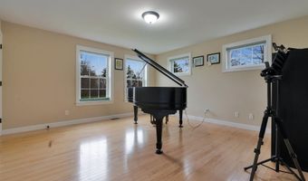 58 Village Place Dr, Barrington, NH 03825