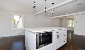 14 Byrne Pl, Bergenfield, NJ 07621