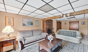 93 Burnham St, Berlin, CT 06037