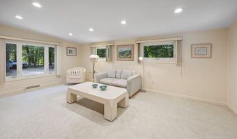 74 Woods Rd, Bethany, CT 06524