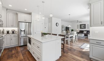 33 S Crossing Way, Bethel, CT 06801
