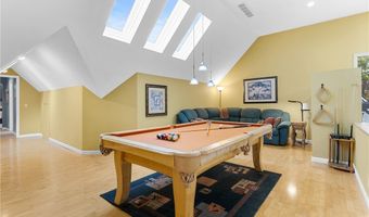 985 Goldenrod Trl, Aurora, OH 44202