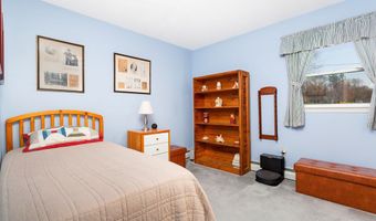 13 Elmar Dr, Danbury, CT 06811