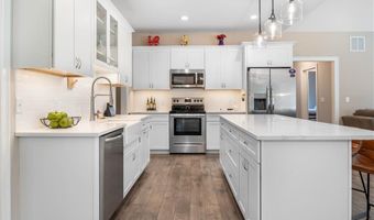 500 Sachem Rd, North Kingstown, RI 02852