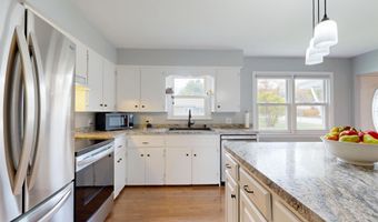 4 Arbania St, Auburn, ME 04210