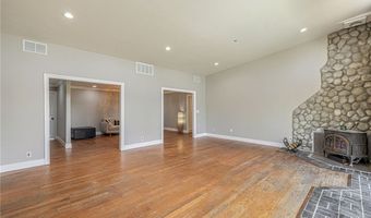 33110 Hillside Dr, Acton, CA 93550