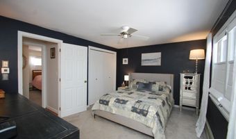 8 Teaberry Ln, Bedford, NH 03110