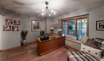 114 Chaudoin Dr, Angola, IN 46703
