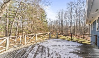 6 Advocate Pl, Danbury, CT 06810