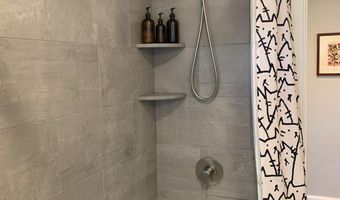 2906 13TH St S 6-1, Arlington, VA 22204
