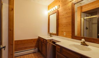 137 China Rd, Albion, ME 04910