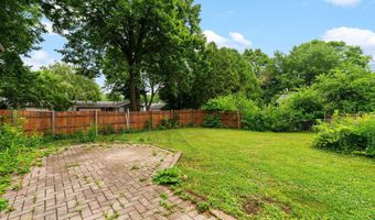 29 Pilgrim Cir, Madison, WI 53711