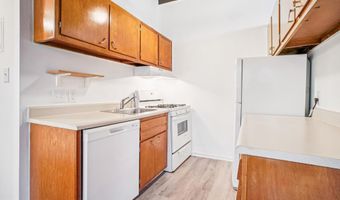 4333 AMERICANA Dr 203, Annandale, VA 22003