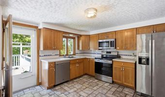 18 Continental Dr, Middletown, RI 02842