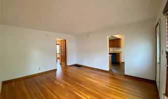 1881 17th St SW, Akron, OH 44314