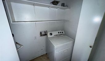 412 7th St, Barling, AR 72923