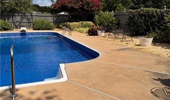 495 Hanley Rd, Hull, GA 30646