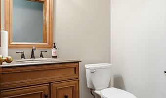 10490 Maryland St, Aurora, OH 44202