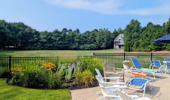16 Amberwood Ct, Bourne, MA 02532