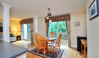 8 Centerbrook Ct 8, Avon, CT 06001