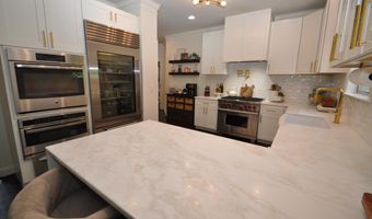 137 RED BAY Dr, Alabaster, AL 35007
